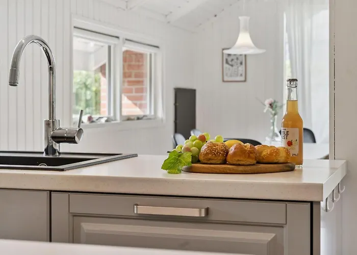 Semesterbostad Hannah - 200m From The Sea By Interhome